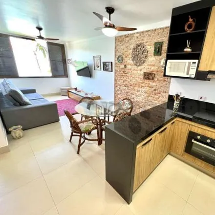 Buy this 1 bed apartment on Avenida Doutor Altino Arantes in Centro, Caraguatatuba - SP