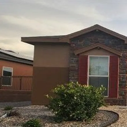 Buy this 4 bed house on 1118 El Nido Dr in Alamogordo, New Mexico