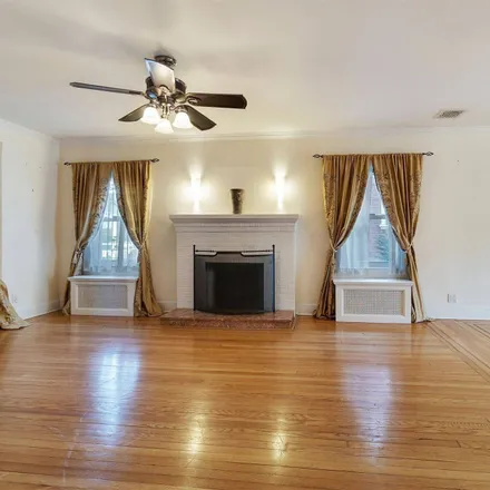 Image 7 - 3-34 Parsons Boulevard, New York, NY 11357, USA - House for sale