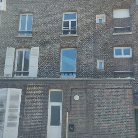 Image 3 - 19 Place Georges Clemenceau, 60000 Beauvais, France - Apartment for rent