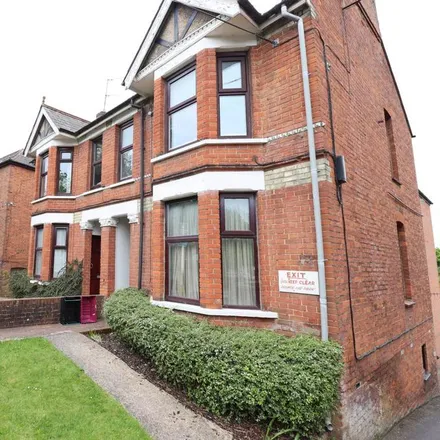 Rent this 2 bed apartment on Priory Avenue in High Wycombe, HP13 6PX