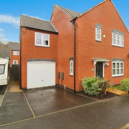 Buy this 4 bed house on unnamed road in Mansfield Woodhouse, NG19 7NN