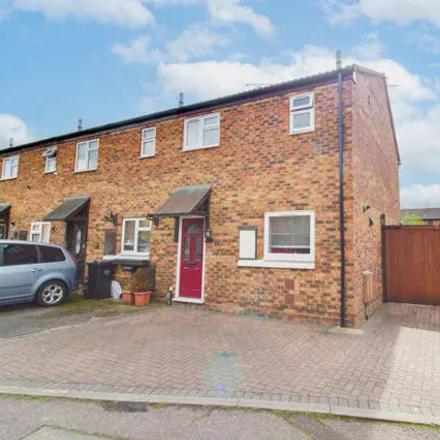 Buy this 2 bed house on Chalvedon Avenue in Basildon, SS13 1AF