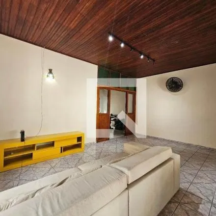 Rent this 5 bed house on Rua Ciro Alves in Jardim Vitória, Guarujá - SP