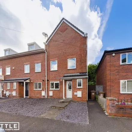 Buy this 3 bed townhouse on Stafford Road in St Helens, WA10 3LR