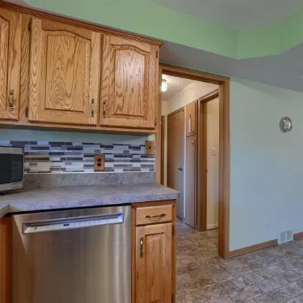 Image 7 - 32494 Coventry Place, Warren, MI 48093, USA - House for sale