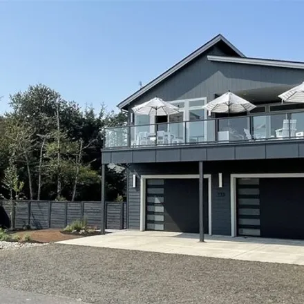 Buy this 2 bed house on 745 North Bay Avenue Southeast in Ocean Shores, Grays Harbor County