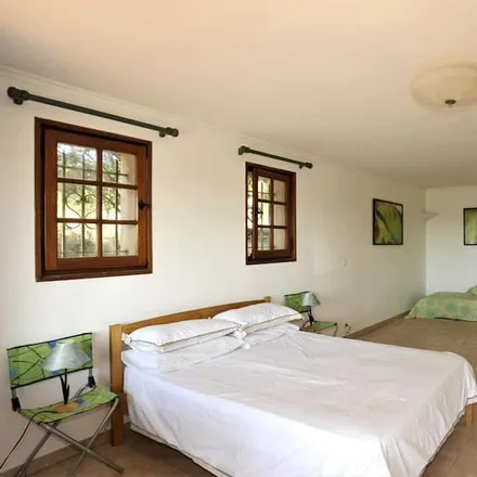 Rent this 6 bed house on 83550 Vidauban