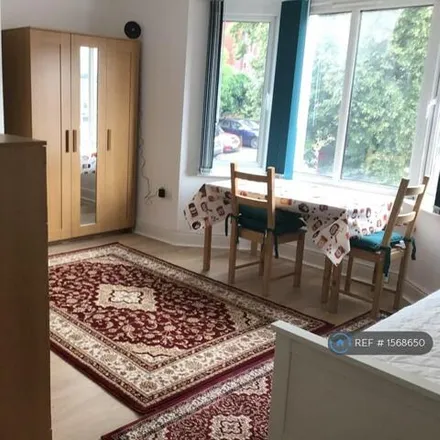 Image 1 - High Town Road, Luton, LU2 0DQ, United Kingdom - House for rent