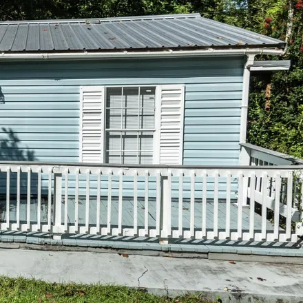 Buy this 2 bed house on 400 Havana Highway in Gadsden County, FL 32352