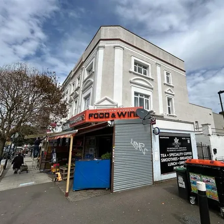 Rent this 5 bed apartment on 1 Sydney Road in London, N8 0ET