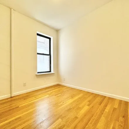 Image 4 - 444 East 81st Street, New York, NY 10075, USA - Apartment for rent