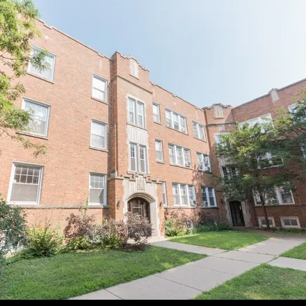 Rent this 1 bed apartment on 1825 West Foster Avenue