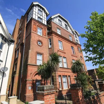Rent this 2 bed apartment on London Road South in Lowestoft, NR33 0BU