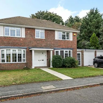 Buy this 4 bed house on Marrowells in Walton-on-Thames, KT13 9RN