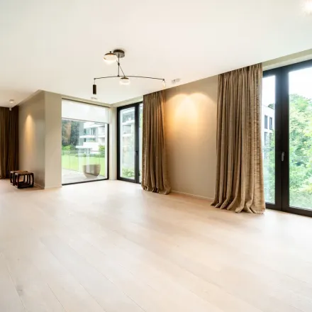 Rent this 3 bed apartment on unnamed road in 1150 Woluwe-Saint-Pierre - Sint-Pieters-Woluwe, Belgium
