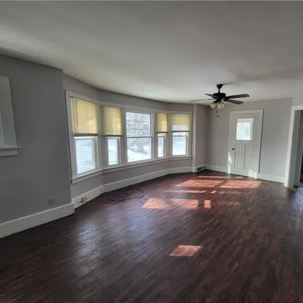 Image 2 - 1159 Lake Avenue, City of Rochester, NY 14613, USA - Apartment for rent