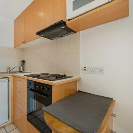 Image 3 - Penywern Road, Londres, London, Sw5 - Apartment for rent