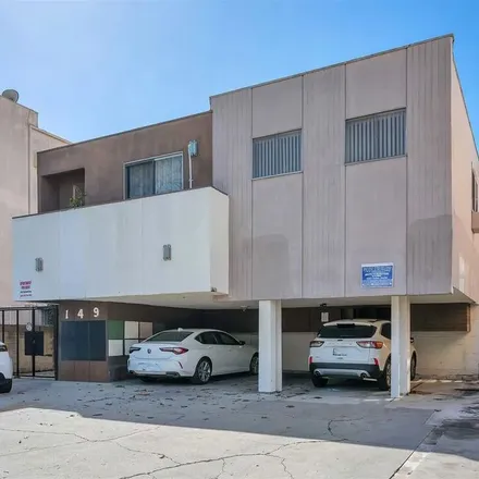 Rent this 2 bed apartment on 171 South Hayworth Avenue in Los Angeles, CA 90048