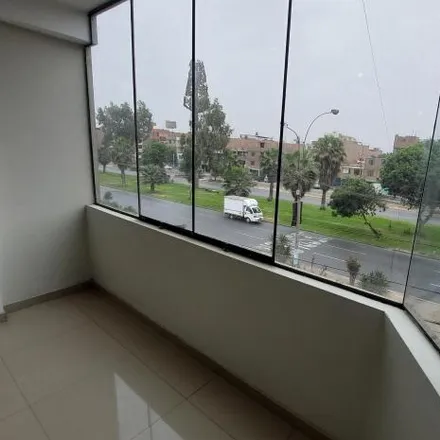 Rent this 2 bed apartment on Mayolicas Sanitarios in Avenida Universitaria, Los Olivos