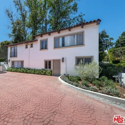 Rent this 3 bed house on 905 Hartford Way in Beverly Hills, CA 90210