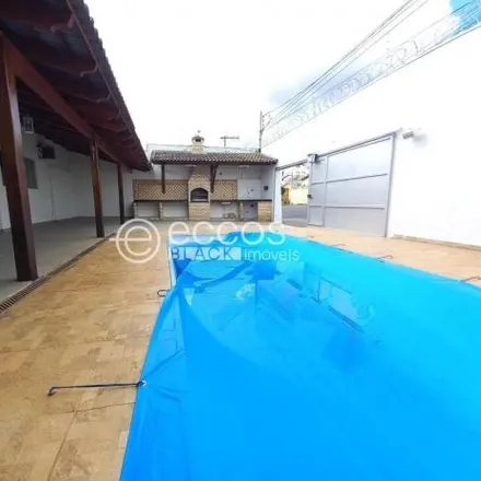 Rent this 3 bed house on Avenida Vasconcelos Costa in Osvaldo Rezende, Uberlândia - MG