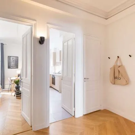 Rent this 2 bed apartment on Capgemini in Avenue Kléber, 75116 Paris