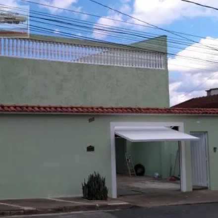 Buy this 5 bed house on Rua Giuseppe Maiochi in Região Urbana Homogênea III, Poços de Caldas - MG