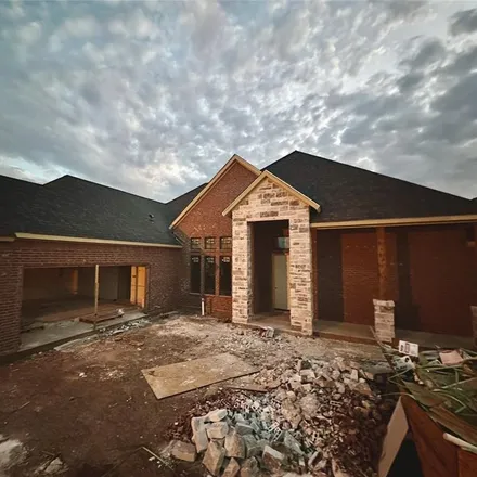 Buy this 3 bed house on 1601 Bent Creek Drive in Cleburne, TX 76033