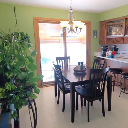 Image 8 - 525 Margaret Street, Combined Locks, Outagamie County, WI 54113, USA - House for sale