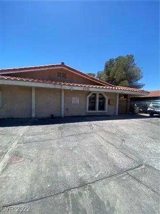 Rent this 1 bed duplex on 4 East Harmon Avenue in Paradise, NV 89154