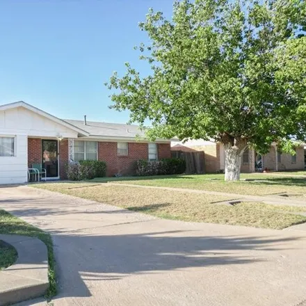 Buy this 4 bed house on 1679 East Magnolia Avenue in Midland, TX 79705
