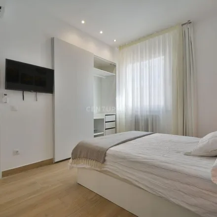 Image 5 - Calle del Desengaño, 12, 28004 Madrid, Spain - Apartment for rent