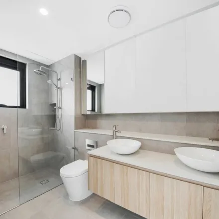 Image 5 - Auburn Street, Point Frederick NSW 2250, Australia - Apartment for rent