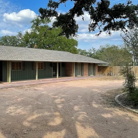 Image 1 - 221 East 9th Street, Flatonia, Fayette County, TX 78941, USA - House for sale