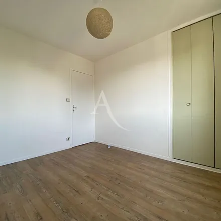 Rent this 3 bed apartment on 1 Rue Souchu Servinière in 53000 Laval, France