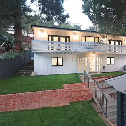 Image 2 - 8865 Lookout Mountain Avenue, Los Angeles, CA 90046, USA - House for sale