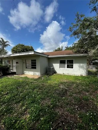 Buy this studio house on 1425 Northeast 131st Street in North Miami, FL 33161
