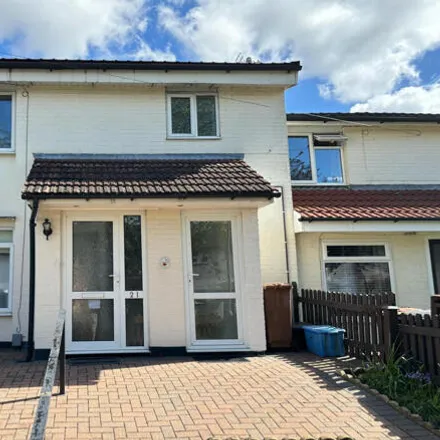 Rent this 3 bed townhouse on Ruckles Close in Stevenage, SG1 1PE