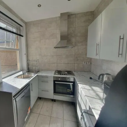 Image 5 - Bradley Close, London, SM2 6BG, United Kingdom - Apartment for rent