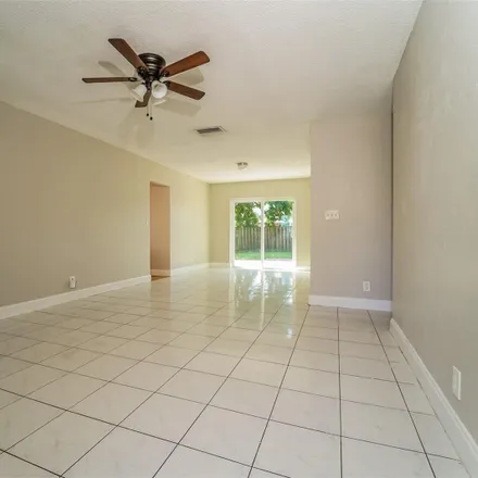 Image 3 - 7872 Southwest 4th Place, North Lauderdale, FL 33068, USA - House for rent