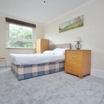 Rent this 3 bed apartment on 37-72 Barleycorn Way in London, E14 8DE
