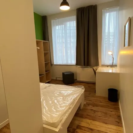 Rent this 1 bed apartment on Rue de la Linière - Vlasfabriekstraat 6 in 1060 Saint-Gilles - Sint-Gillis, Belgium