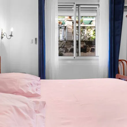 Rent this 1 bed house on Saint-Raphaël in Avenue Victor Hugo, 83700 Saint-Raphaël