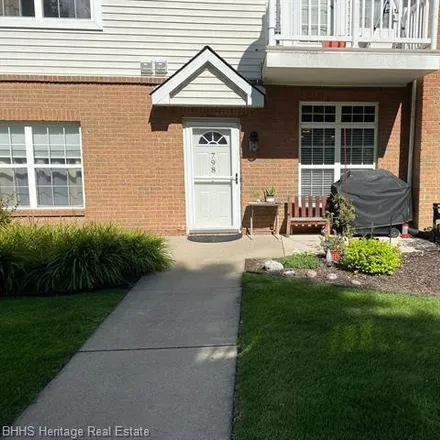 Buy this 2 bed condo on 798 Olde English Circle in Howell Township, Livingston County