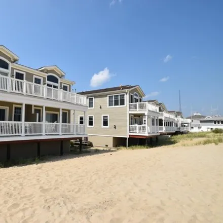 Rent this 6 bed condo on Leggetts in 1st Avenue, Manasquan