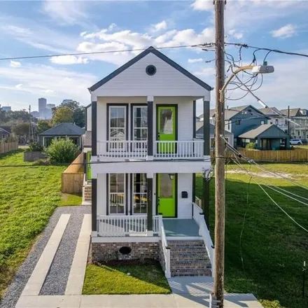 Buy this 6 bed house on 224 Pacific Avenue in Algiers, New Orleans
