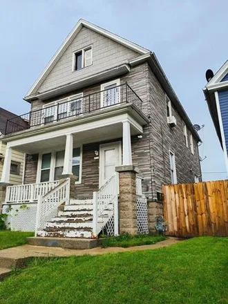 Buy this studio house on 2532 in 2532A South 15th Street, Milwaukee