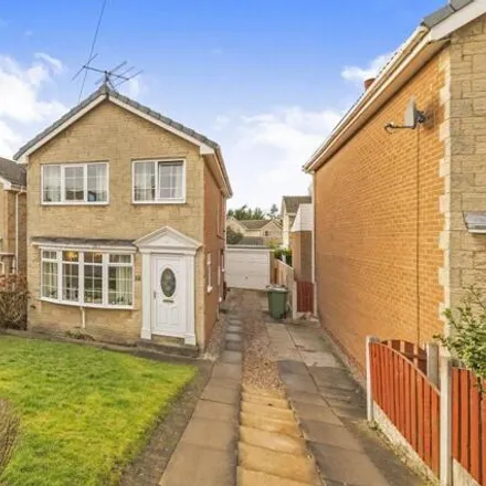 Buy this 3 bed house on 8 Stoneleigh Grove in Ossett, WF5 8QN