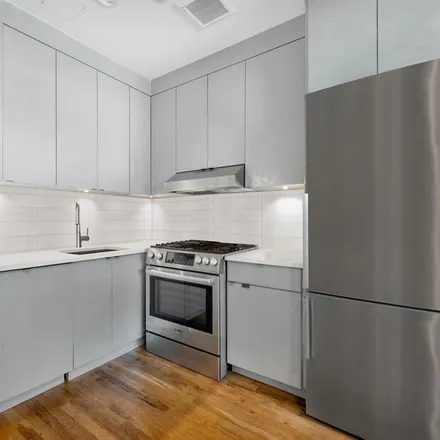 Image 3 - 686 MAC DONOUGH ST 2A in Stuyvesant Heights - Apartment for sale